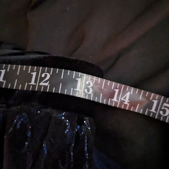 Two-piece black velvet and blue tulle prom dress by Blondie Nites - size 7 - Picture 8 of 9